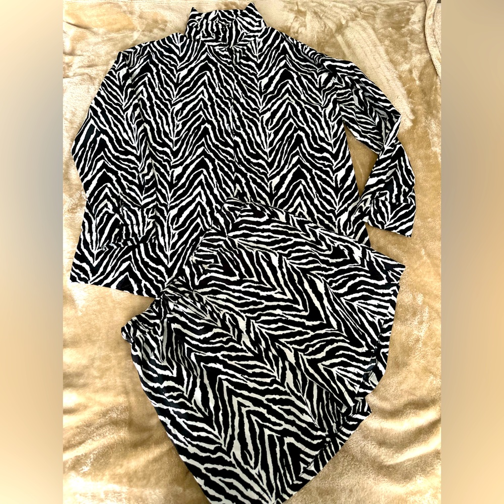 Fabulous 2-Piece Zebra short Set🦓